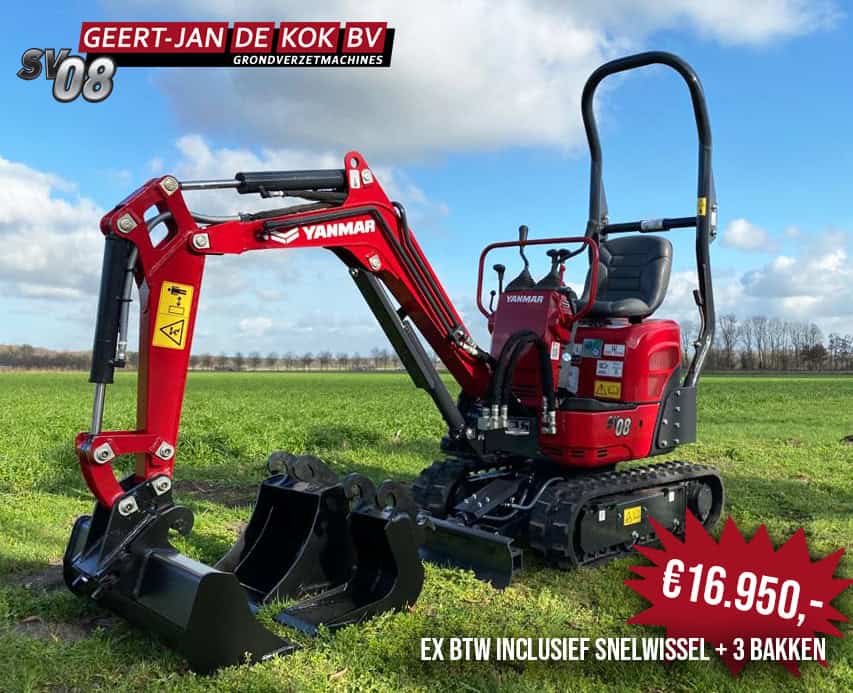 Klein landbouwmachine Yanmar mini-graver met 3 bakken en track onderstel.