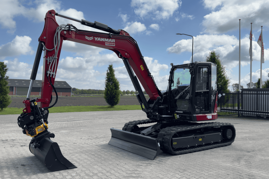 Aandrijfbare mini-excavator met slimme hydrauliek voor grondwerkzaamheden.