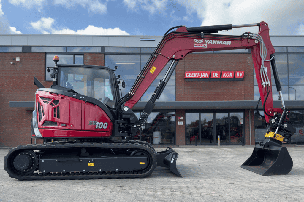 Kleine graafmachine Yanmar SV100 voor bosbouw en bouwprojecten.