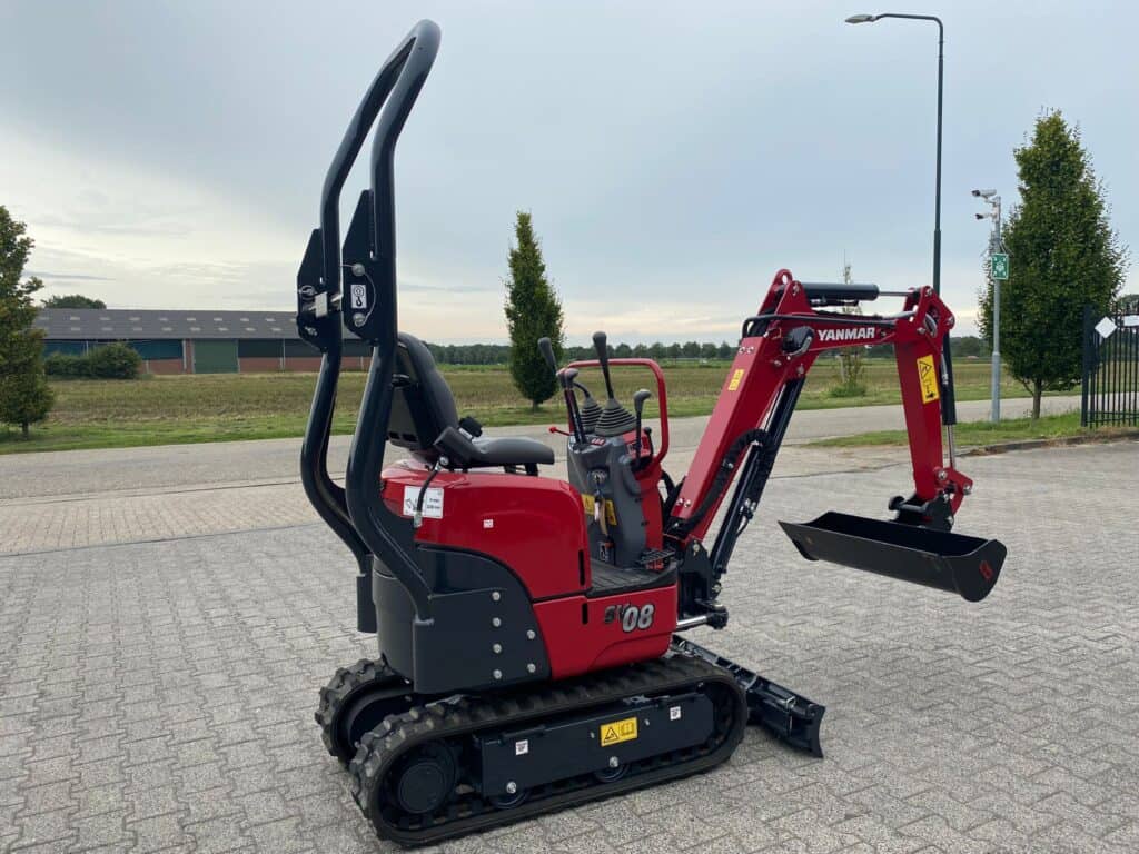 Kleine redigeerkracht mini-tractor voor tuin- en landschapswerken met achteruitrijcamera.