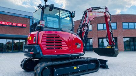 Betrouwbare mini-excavator van Yanmar bij Geert-Jan de Kok BV, perfect voor bouw en renovatieprojecten.