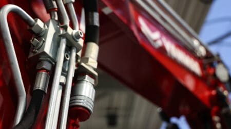 Hydraulische leidingen en componenten voor hijs- en hefmachines bij Geert-Jan de Kok B.V.