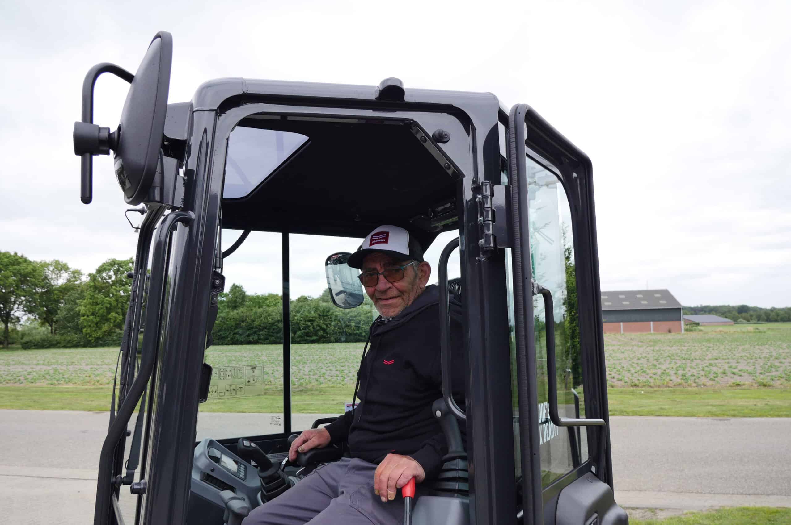 Gezicht van man in vorkheftruck voor landbouwbedrijf Geert-Jan de Kok B.V.