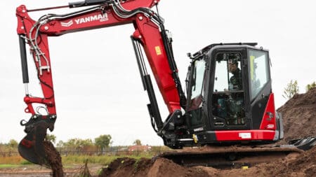 1. Mini graafmachine Yanmar op bouwplaats voor grondwerk en engineering.